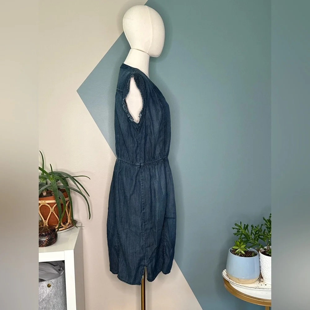 Chico’s Denim Chambray Dress Women’s Size 1 (Medium) Cap Sleeve Elastic Waist - Picture 4 of 11